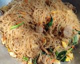 Foto langkah ke 7 dari resep Bihun Goreng Jawa.