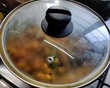 A picture of step 4 of Dry chana masala.