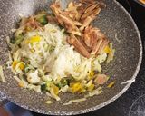 Foto del paso 8 de la receta: Fideos Saltados con Salmón