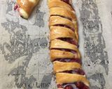 A picture of step 4 of Candy cane danish.