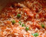 गाजर मटर की तीखी पुलाव (Gajar matar ki tikhi pulao recipe in Hindi) रेसिपी चरण 5 फोटो