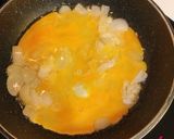 รูปขั้นตอนการทำที่ 1 ของ ไข่น้ำหรือซุปไข่ข้น Egg soup🍳🍲style by barbie👩🏼🍳