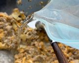 Foto langkah ke 2 dari resep Cah Sawi Daging Telur.