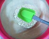 Foto del paso 4 de la receta: Mantecados planos caseros de limón, canela y agua de rosas