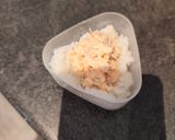 Une image de l'étape 6 de Yaki Onigiri au saumon.