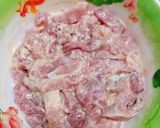 Hình bước làm 2 của món Nạc xào củ hành không bị cứng