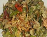 Foto langkah ke 3 dari resep Tumis okra campur tempe.