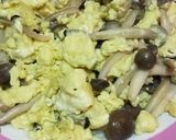 奶香滑蛋嫩菇的食譜步驟3照片