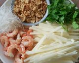 Hình bước làm 1 của món Nộm củ đậu tôm dừa