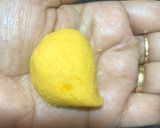 A picture of step 7 of Mango sandesh.