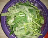 Foto langkah ke 1 dari resep Kamis (kangkung tumis).