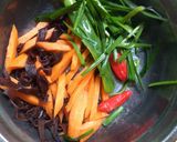 Foto langkah ke 4 dari resep Mie Siram Ceker Ayam.