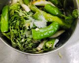 A picture of step 1 of Green Chutney.
