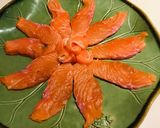 รูปขั้นตอนการทำที่ 2 ของ ยำแซลมอนไข่แดงเค็มหมูยอ
