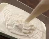 Vanilla Ice Cream With Strawberries And Bananas