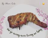 Hình bước làm 3 của món Đùi gà nướng nước tương mè trắng