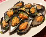 Foto del paso 7 de la receta: Mejillones al vapor con ajo y perejil y toque de balsámico