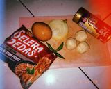 Foto langkah ke 1 dari resep Scramble mie tetep pake rice cooker ala anak kos.