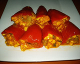 Foto del paso 3 de la receta: Merluza en salsa marinera con pimientos del piquillo relleno