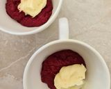 A picture of step 4 of Red velvet mug cake.