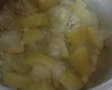 A picture of step 3 of Lauki aur Dhaniye ka soup.