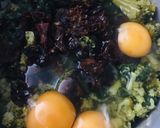 Foto del paso 5 de la receta: PASTA FROLA(salada) DE🥦BROCOLI/ACELGA🥬Y TOMATES🍅 DESHIDRATADOS MÁS QUESO🧀🧀