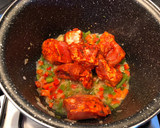 Foto del paso 2 de la receta: Guisado de patatas con costilla adobada