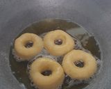 Foto langkah ke 5 dari resep Donat lembut (ekonomis 5 bahan dan mudah).