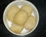 உருளைக்கிழங்கு  பொடி மாஸ் (Urulaikilanku podimas recipe in tamil) ரெசிபி ஸ்டேப் 1 புகைப்படம்