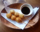 A picture of step 4 of Fried Quail Eggs on Skewers.