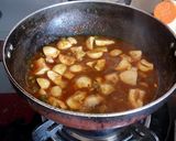 A picture of step 3 of Mushroom matar ki subji.