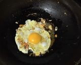 Foto langkah ke 1 dari resep Nasi Goreng Teri Daun Ketumbar.