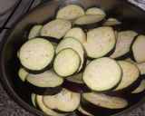 Foto del paso 1 de la receta: Berenjenas al escabeche! :)