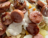 Foto del paso 13 de la receta: Ensalada alemana (kartoffelsalat) con salchichas de queso ahumadas (Bockwurst)