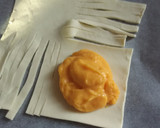 Foto del paso 4 de la receta: Pastelitos de hojaldre rellenos de calabaza