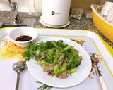 Hình bước làm 2 của món Bò xào bông cải sốt dầu hào