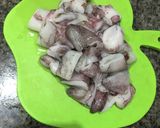 Foto langkah ke 1 dari resep Oseng cumi cabe hijau.
