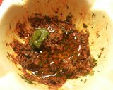 Foto del paso 4 de la receta: Lomo de bonito con majado Urrutia al horno, sobre fondo de ensalada con boquerones en vinagre