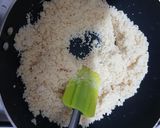 A picture of step 2 of Sooji ka Halwa.