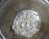 Foto langkah ke 3 dari resep Nasi tim ayam wortel.