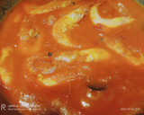 Foto del paso 8 de la receta: Bacalao con tomate e invitados 🌶️🐟 🍅 🦐🦐🍷