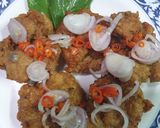 รูปขั้นตอนการทำที่ 3 ของ ยำหมูสับปลาเค็มทอด