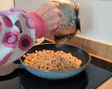 Foto del paso 3 de la receta: Patatas a lo pobre con garbanzos/ receta vegana
