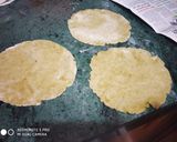 A picture of step 3 of Palak Poori With Chana.