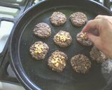 Foto del paso 4 de la receta: Masitas casca-nueces 🍪💃🏽