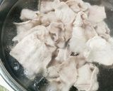 A picture of step 2 of Easy Chilled Pork Shabu Salad with Okra and Umeboshi.