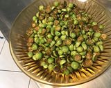 Une image de l'étape 5 de Sundakai aux tomates et épices indiennes.