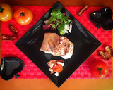 Foto del paso 3 de la receta: Wrap de pollo con tomate