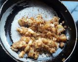 कांदा बटाट कचोरी (kanda batata kachori recipe in marathi) रेसिपी स्टेप 2 फोटो 