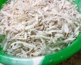 A picture of step 1 of Coconut candy (kwakumeti).